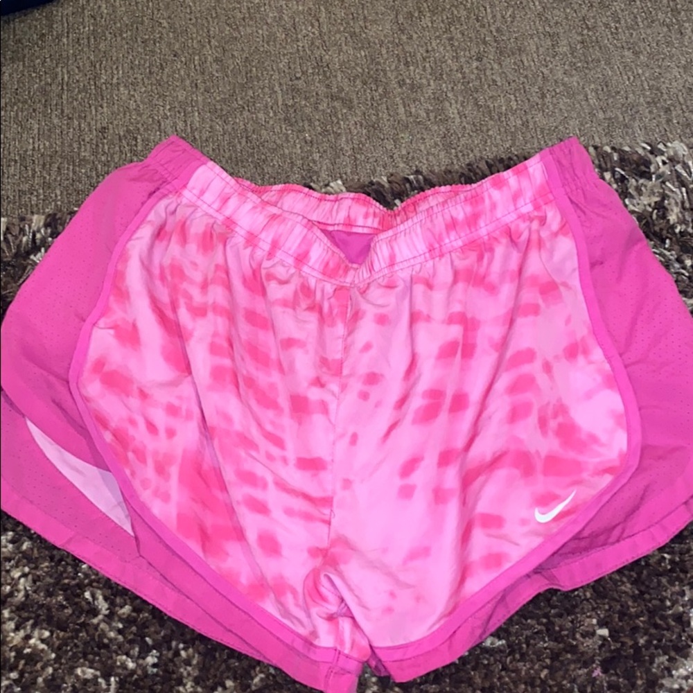 NIKE SHORTS SIZE XL
